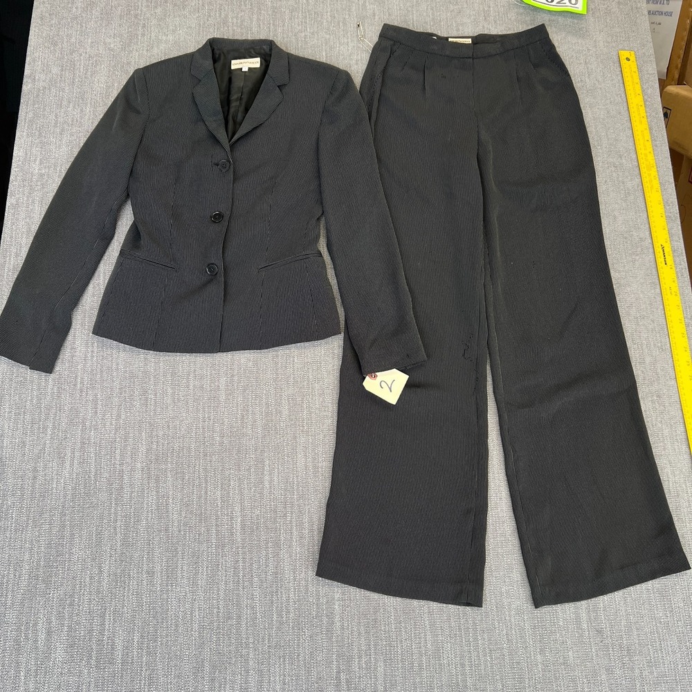 Emporio Armani 2-Piece Blazer & Pants Suit Set Womens 2 Gray Pinstripe Formal